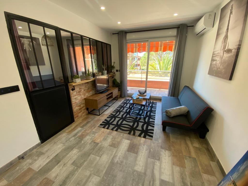 Appartement Vue Mer Avec Place De Parking Privee แซ็งต์-แมกซีม ภายนอก รูปภาพ