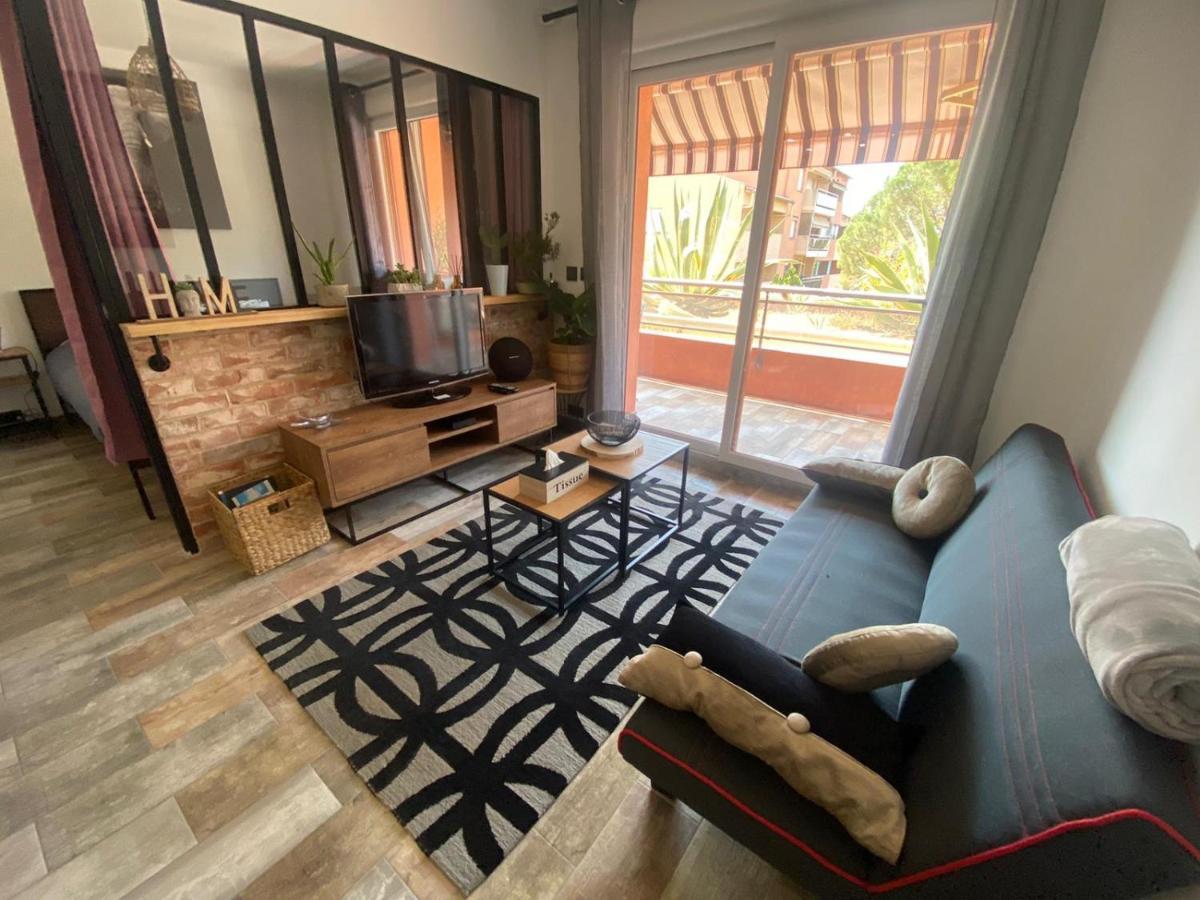 Appartement Vue Mer Avec Place De Parking Privee แซ็งต์-แมกซีม ภายนอก รูปภาพ